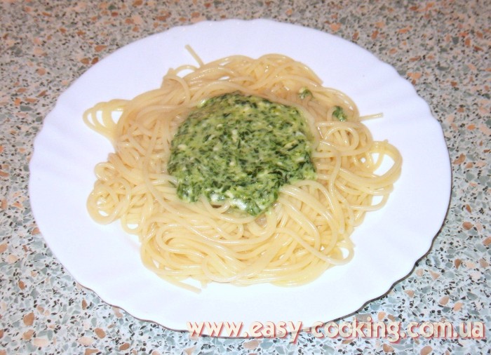 Спагетті зі шпинатним соусом