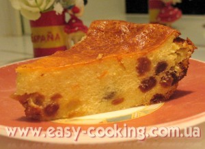 Cheese pie with raisins - Ukrainian cuisine